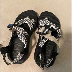 Chacos Womens 6